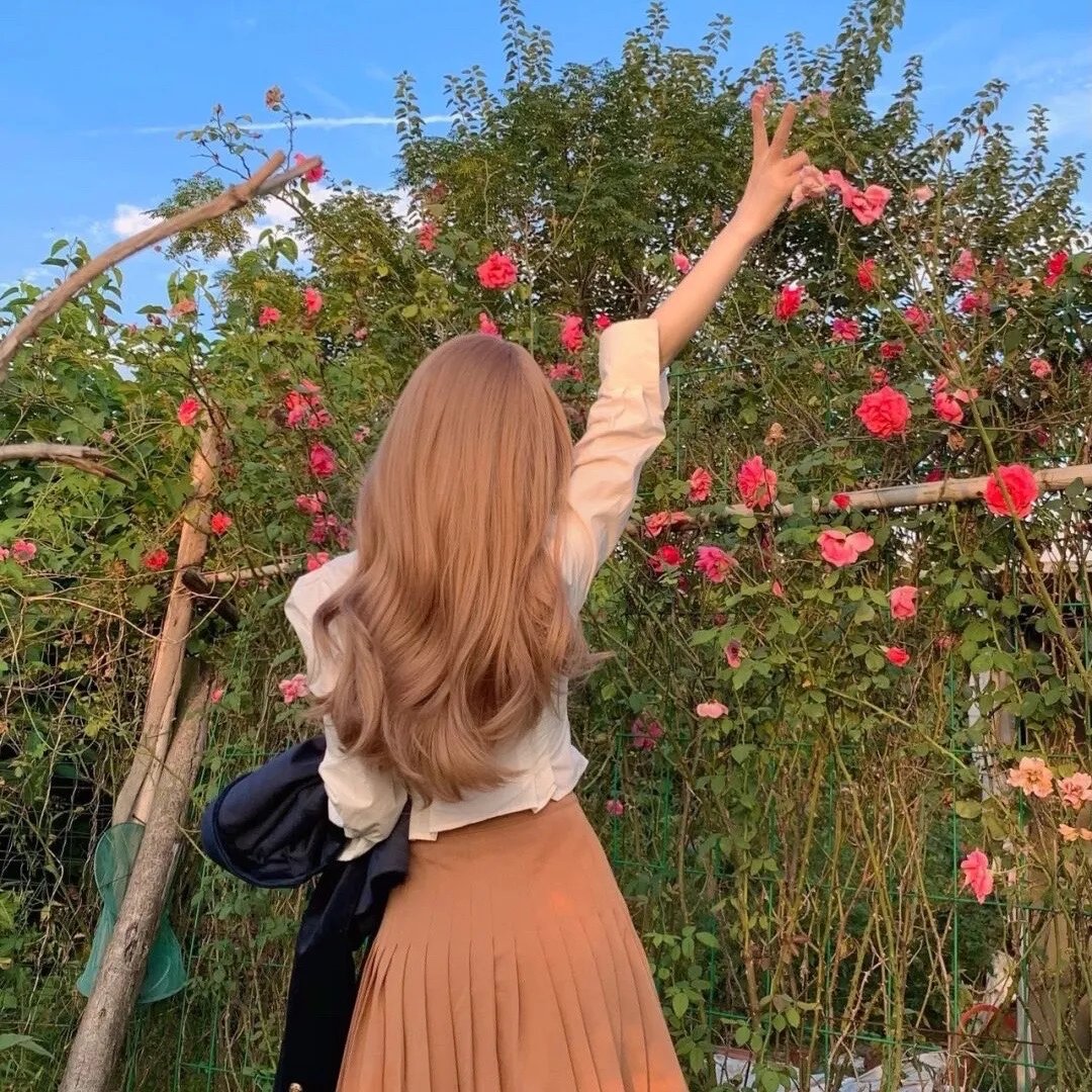 荒唐男荒唐女